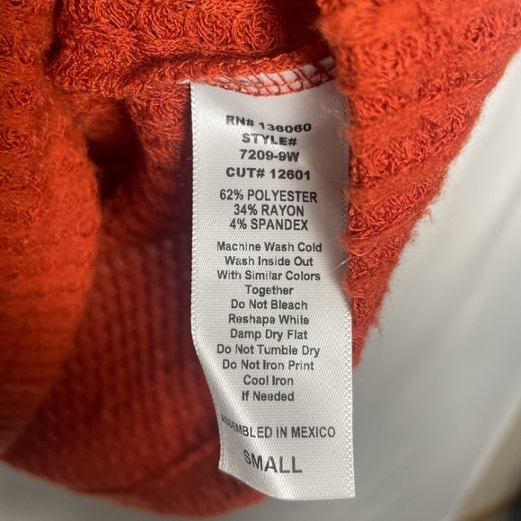 Project Social T Cozy Soft oversized red orange waffle knit long sleeve sweater - Picture 5 of 9